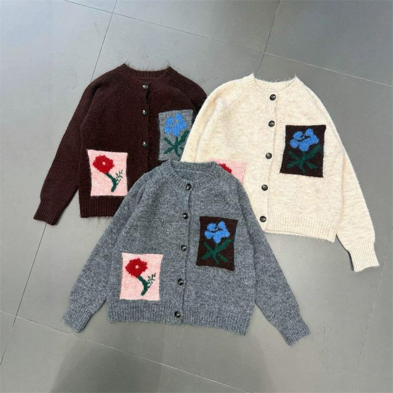 Autumn and winter new long-sleeved Korean college style cartoon embroidered flower knitted cardigan sweater women's age-reducing top jacket