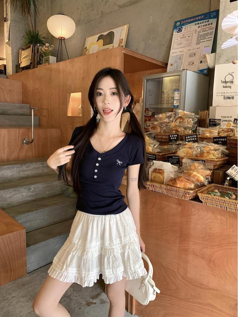 2025 Summer Korean Style V-neck Button Shoulder Embroidered Slim Women's T-shirt
