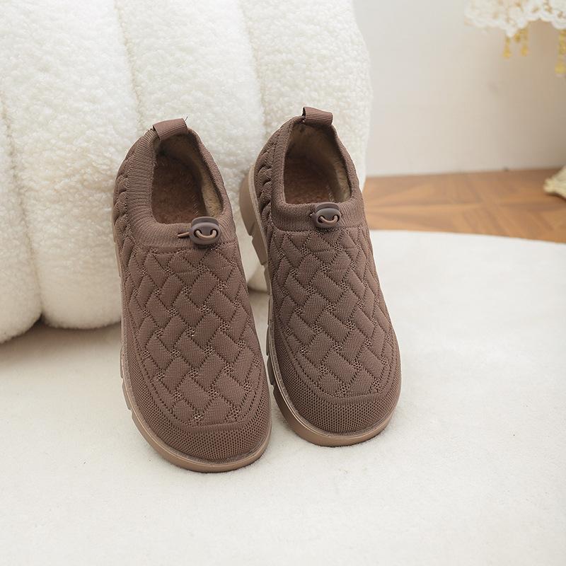 

Winter new Beijing cloth shoes velvet cotton shoes lightweight non-slip casual sports soft-soled pedals mother black single shoes 41 темно-коричневого