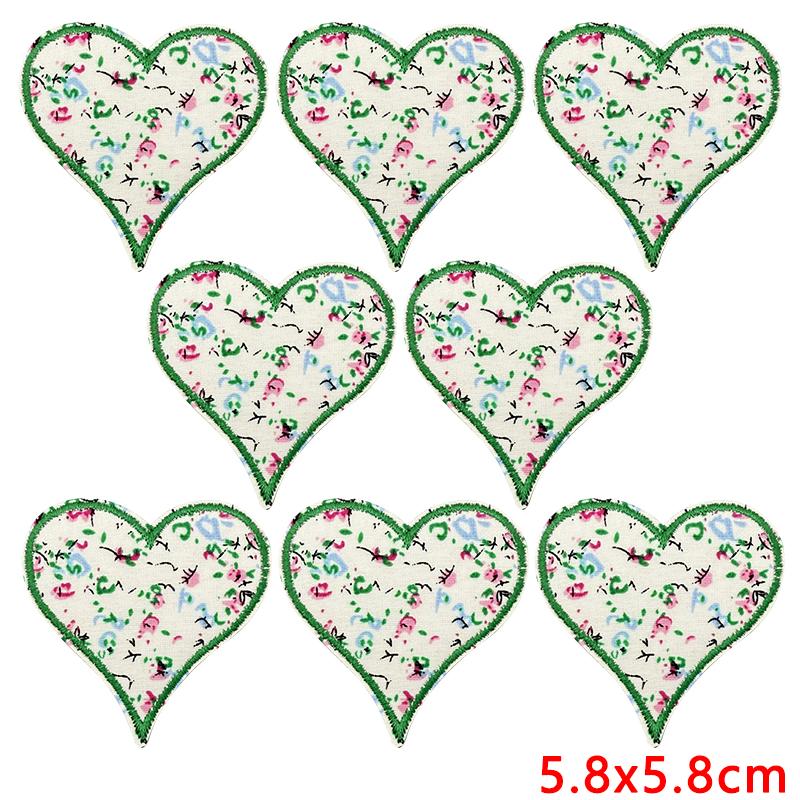 10 /26pcs Wholesale Fresh Letter Embroidery Patch Diy Floral Heart Bow Iron On Patches For Clothes Jackets Backpack Sew Stickers 