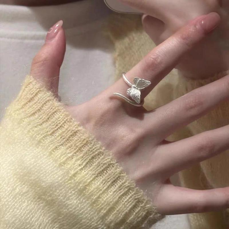 Sterling Silver Floral Ring for Women - High-End Open Joint Design for Autumn/Winter