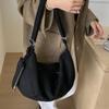Large Capacity Messenger Bag Women's 2025 New Korean Lazy Style Retro Saddle Bag Fashionable Commuter Shoulder Bag Tide