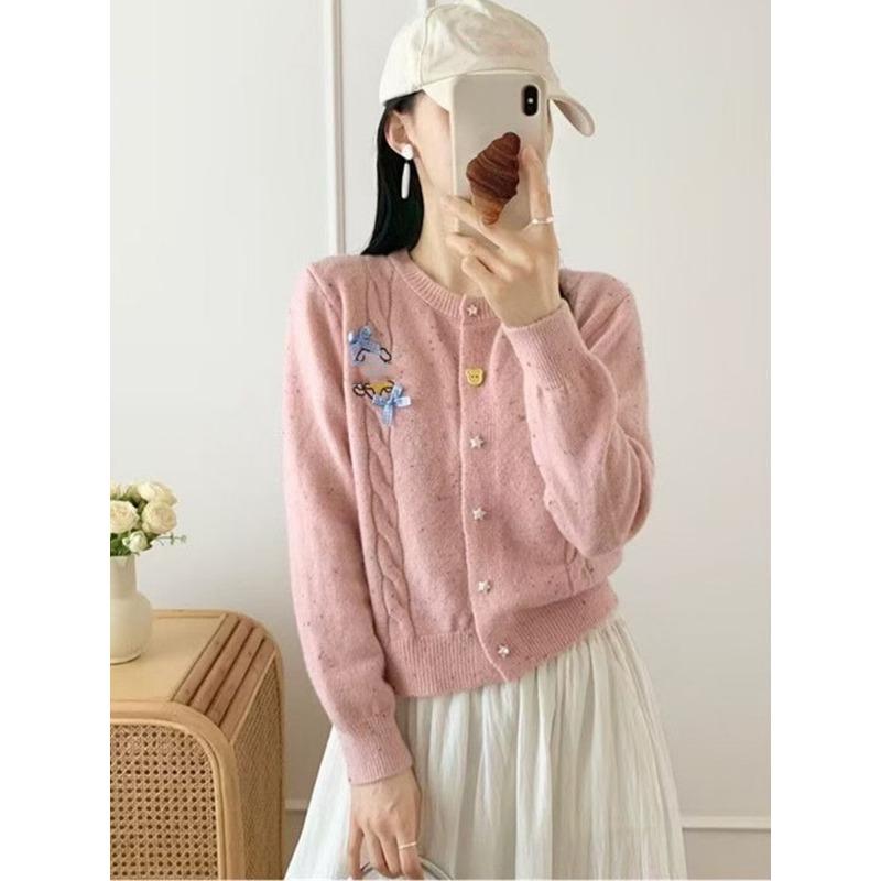 

Осень и зима новый мультяшный вышитый свитер-жакет с бантом женский свежий и милый мягкий восковой вязаный кардиган one size fits all розовый