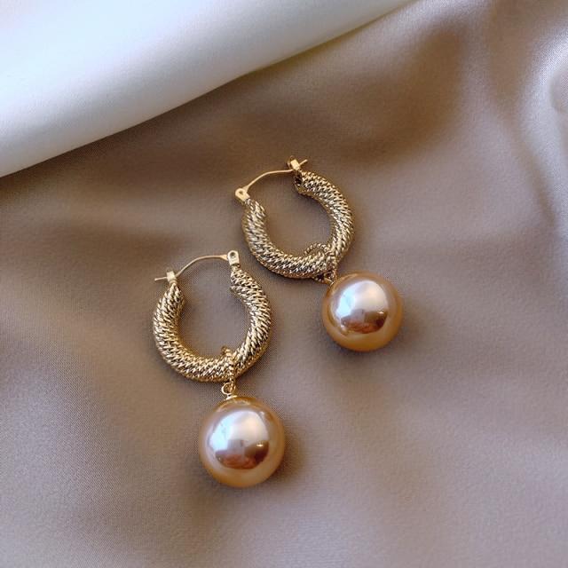 Latest Classic Copper Alloy Metal Smooth Metallic Hoop Earrings Woman Chic Fashionable Korean Jewelry Temperament Girl 'S Everyday Wear