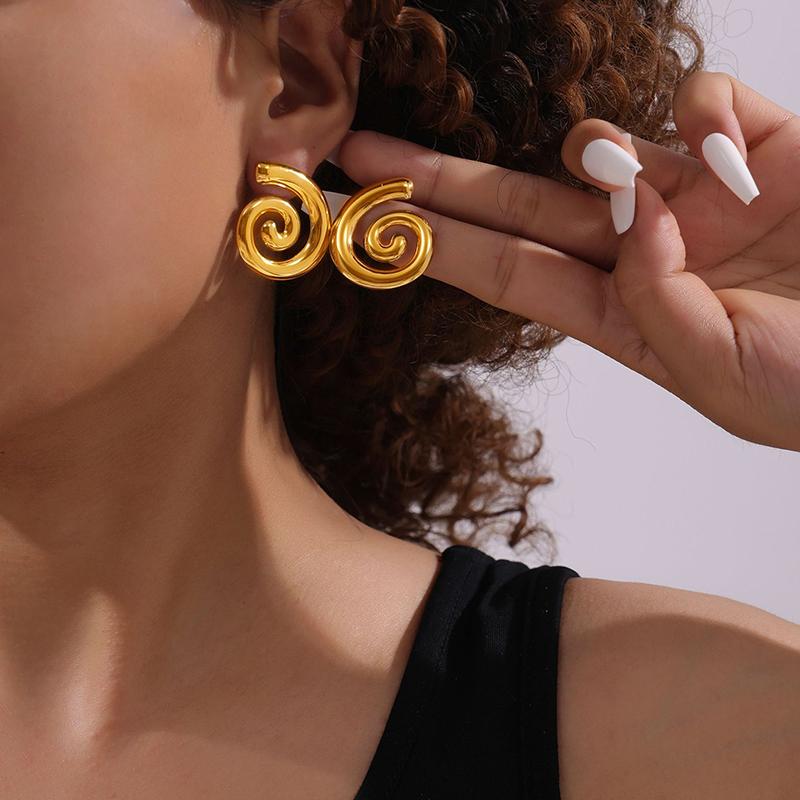 Sweet And Cute Conch Decorative Stainless Steel Earrings Suitable For Women To Wear And Wear For Summer Travel