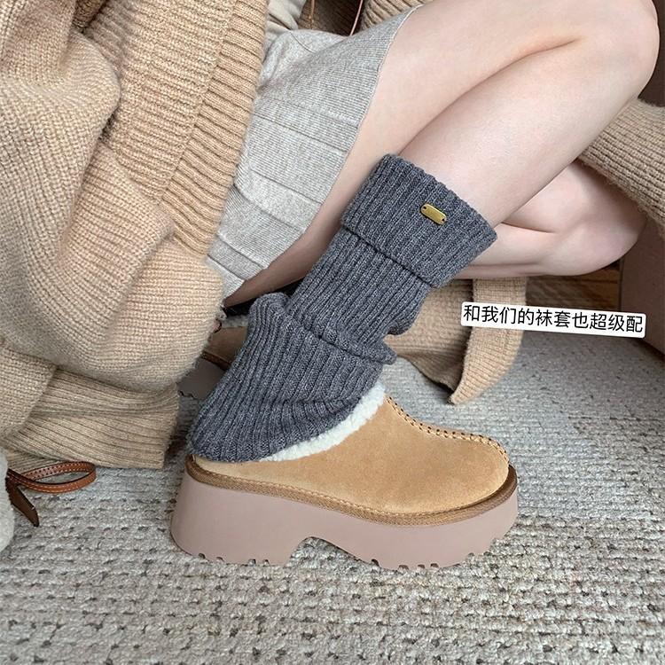 Fleece snow boots with thick soles to increase the height, wool slippers, winter bag head, fluffy slippers, and half-towed cotton shoes.