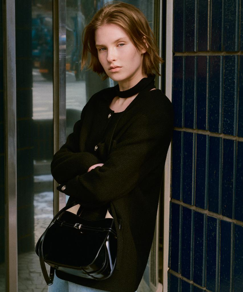 Ostkaka Linea Tote Black