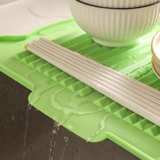 Silicone Dish Drying Mat with Non-Slip Base Heat-Resistant Drainage Rack for Kitchen Countertop Foldable Insulation Pad for Sink Table Use