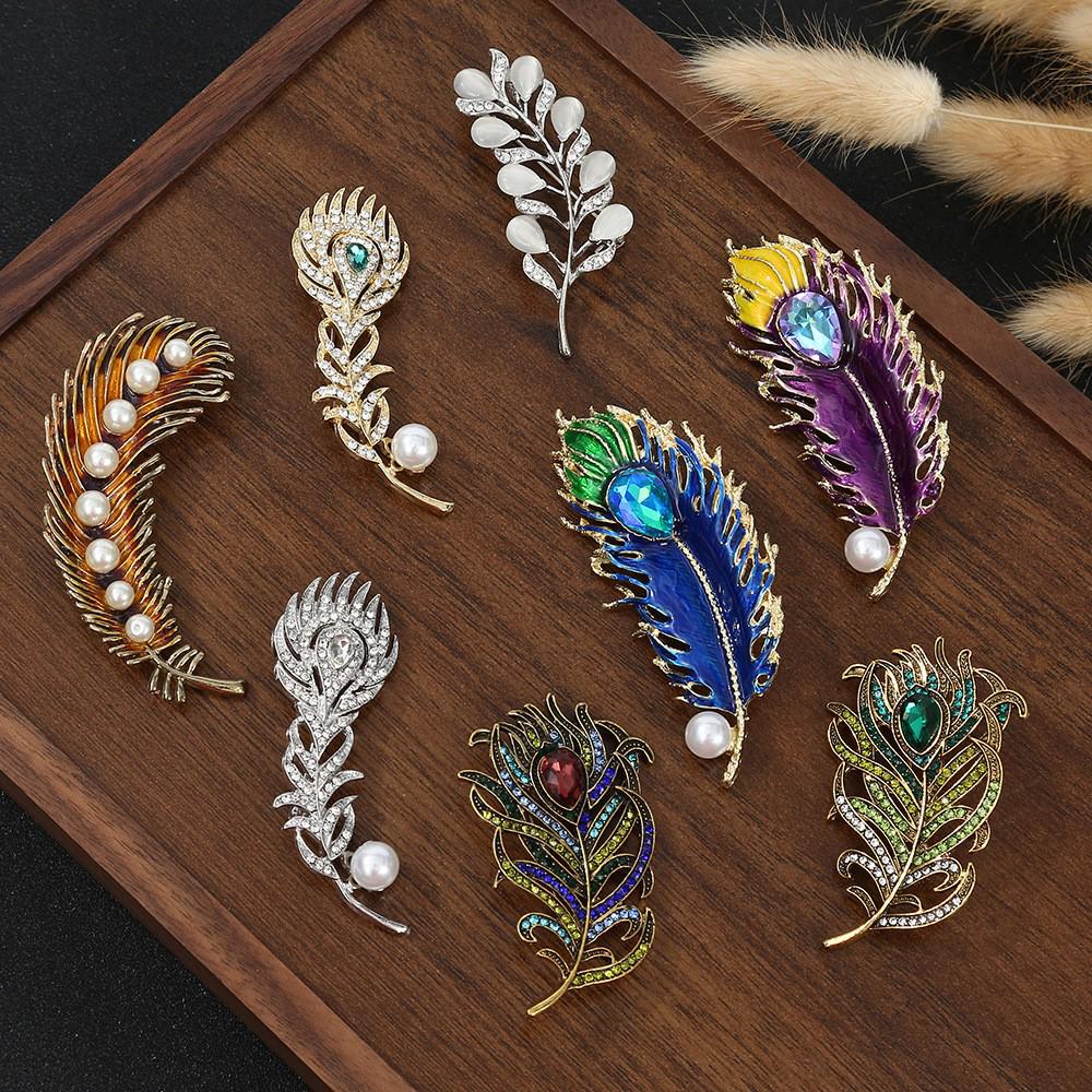 European Retro Peacock Feather Brooch with Zircon Inlay for Suits and Coats