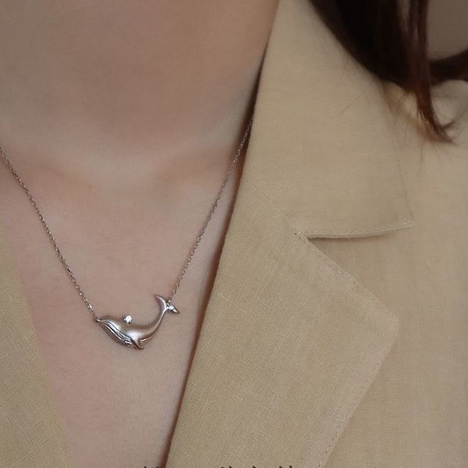 Whale Pendant Necklace Girl Light Luxury Niche Temperament Collarbone Chain Original Dolphin Necklace