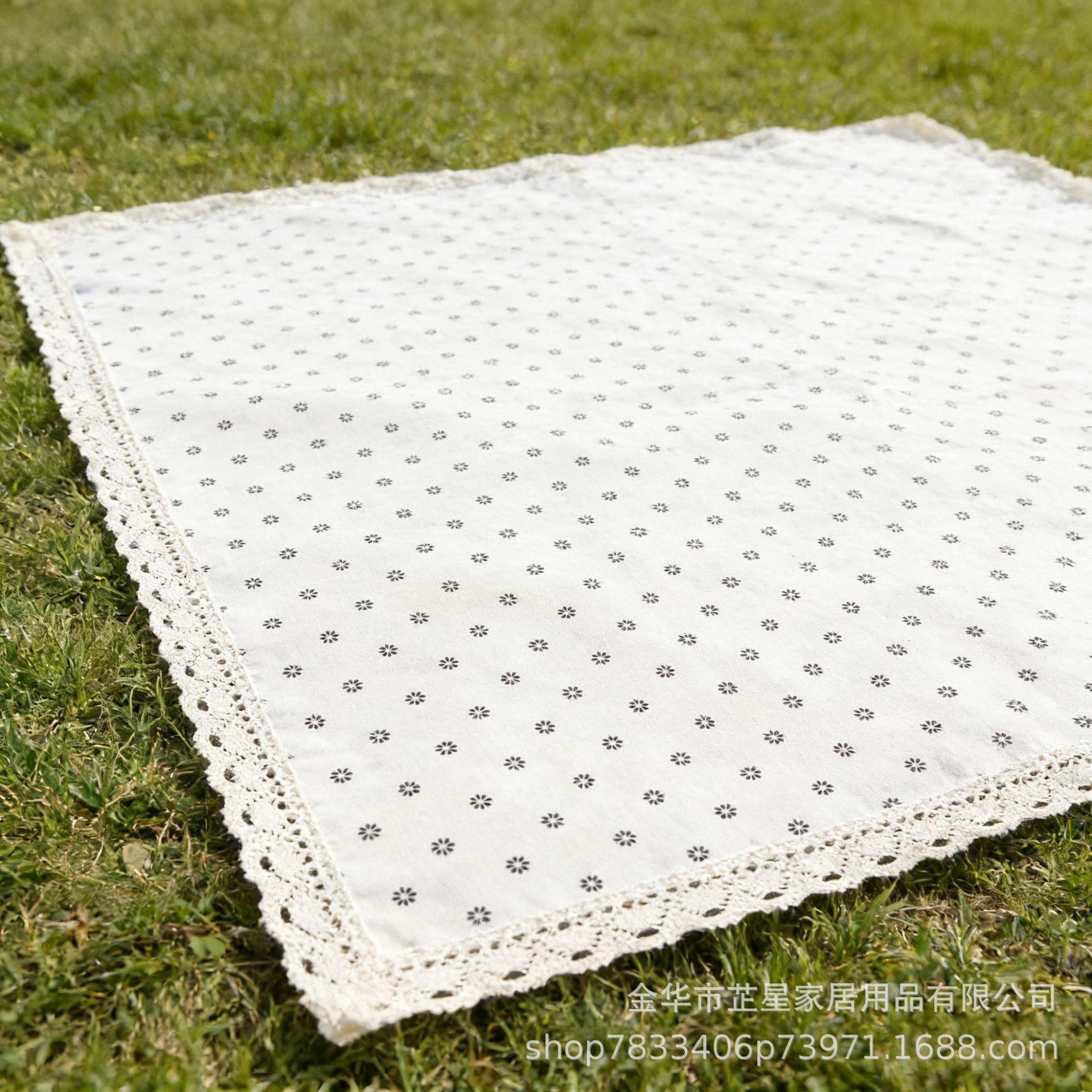 Brown picnic mat Outdoor camping floor mat Moisture-proof fabric mat Anti-thickening picnic floor mat Household portable picnic 30*60cm [small cover towel]