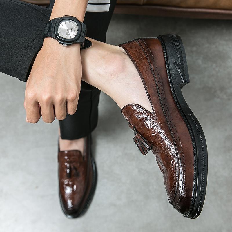 Men Dress Shoes Crocodile Pattern Leather Luxury Fashion Groom Wedding Shoes Luxury Italian Tassel Style Oxford Shoes Big Size46