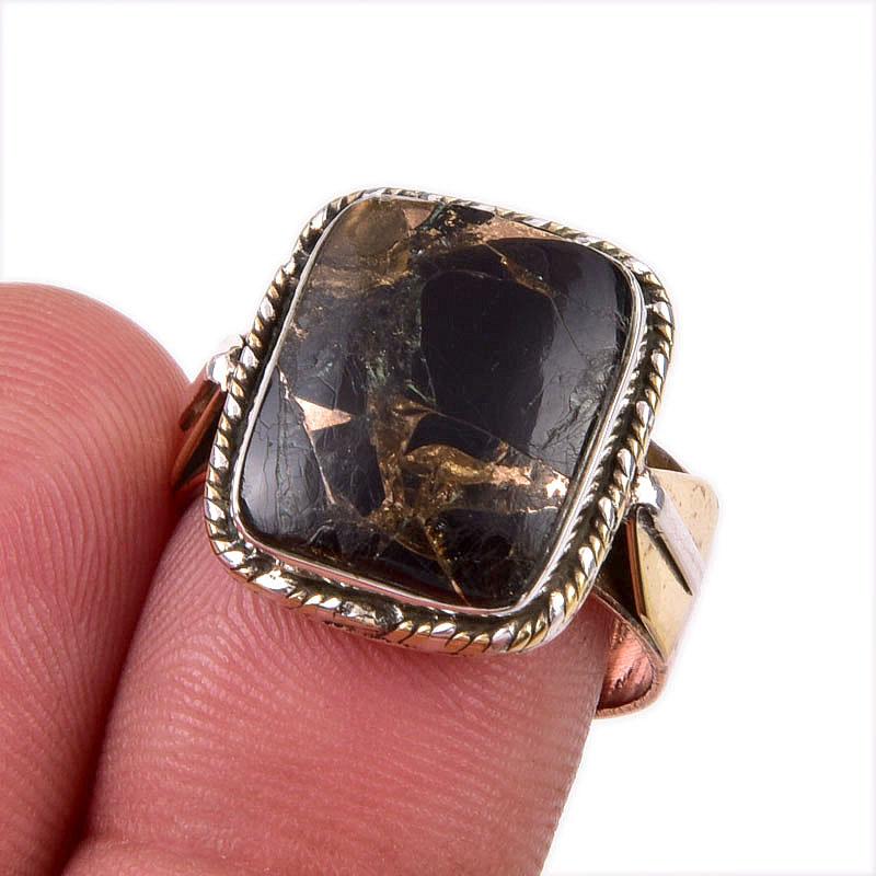 

Двухцветное кольцо из чистого серебра 925 пробы с натуральным черным бирюзовым камнем S.8 s9j45