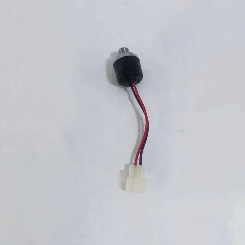 Dongfeng EQ2082E6D Pressure Brake Light Switch JK611Q