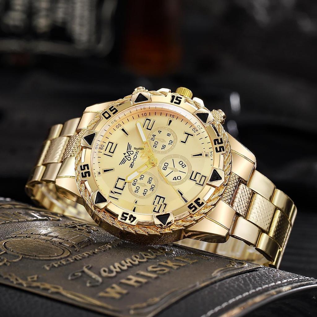 Men's Atmospheric Alloy Strap Large Dial Quartz Wristwatch with Three-Eye Design