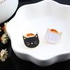 2 Teile/satz Paar Freund Katzen Brosche Set Nette Schwarz Und Weiß Kätzchen Emaille Pins Cartoon Katze Klaue Fishbone Abzeichen Tasche revers