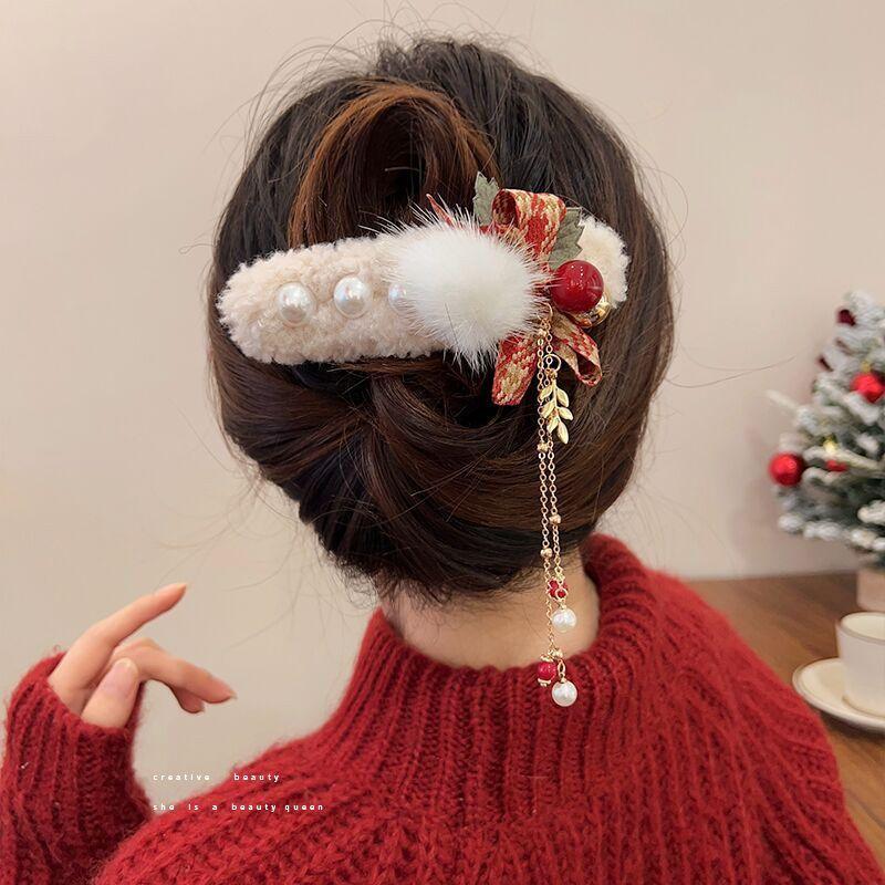 Faux Fur Hair Claw Clip for Women, Christmas Tassel Hair Accessories 2025, Winter Duckbill Clip
