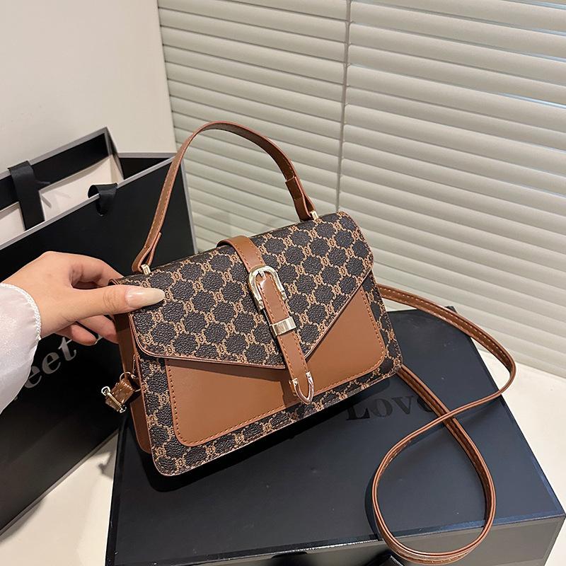 Commuter Niche Bag Messenger Bag Women's 2025 New Trendy and Versatile Simple Shoulder Bag Textured Small Square Bag