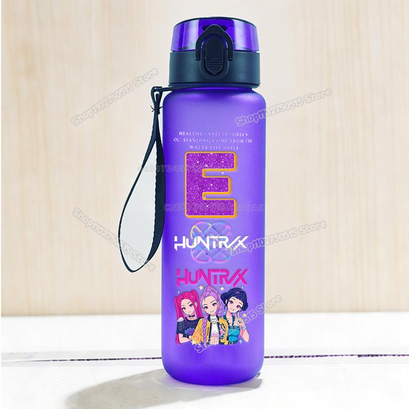 Lovely 650ml KPop Demon Hunters Children Water Bottle Cartoon Letter A-Z Girl Outdoor Sport Straw Bottle Kids Drink Cup Plastic Jugs