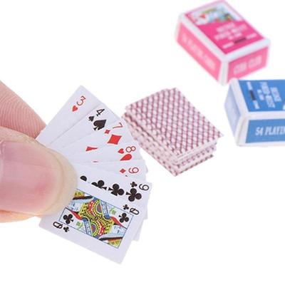 Zábavná a roztomilá mini karetní pokerová hra Super malá karta dárek Cestovní hračka žert rekvizity