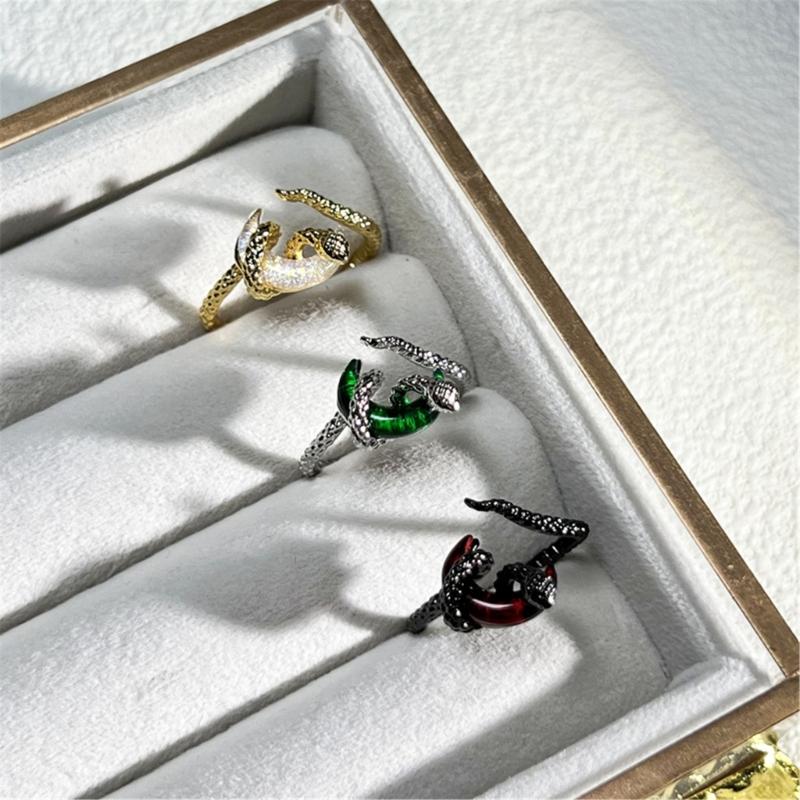 Fashionable Snake Inspire Open Rings with Moon Accent Portable Accessory for Versatile Casual Wear Stylish Outfits