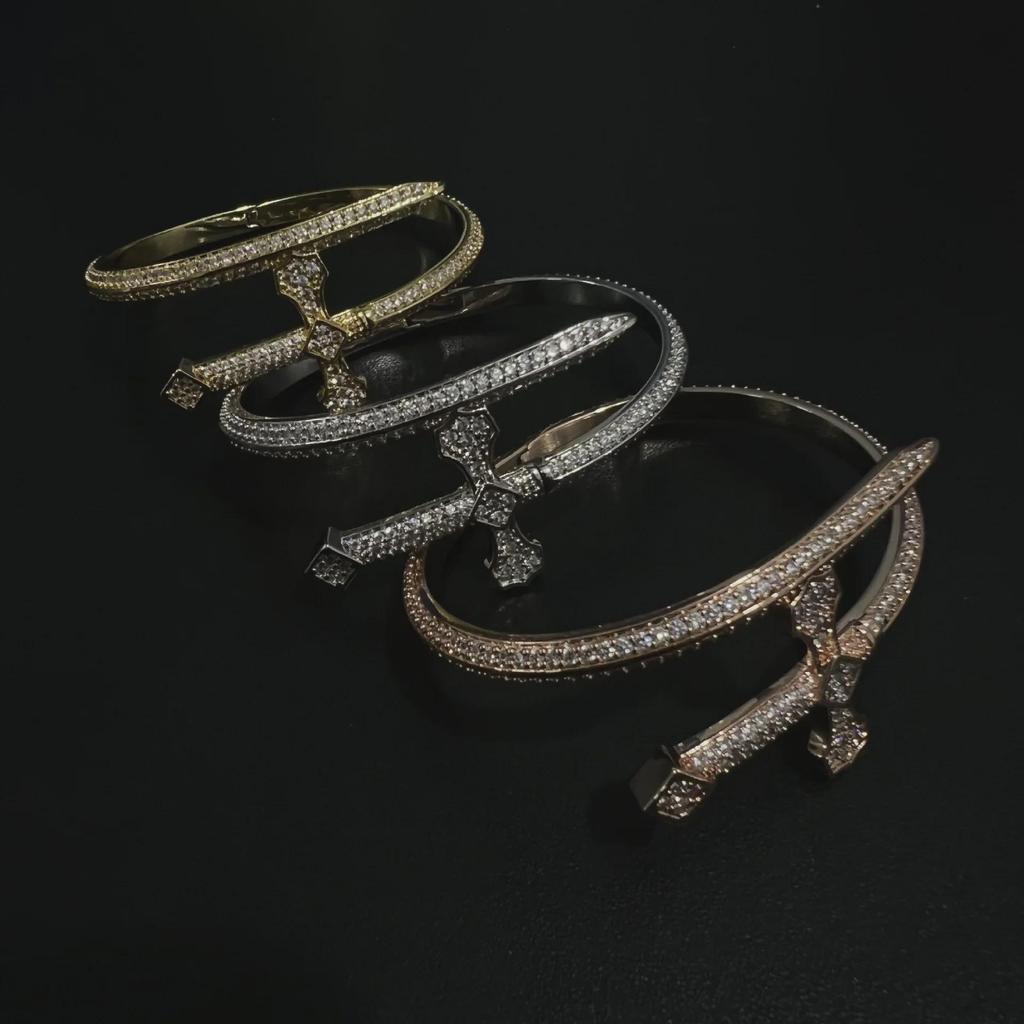 Trendiges europäisches und amerikanisches Zirkon-Armband mit Schwert der Gerechtigkeit