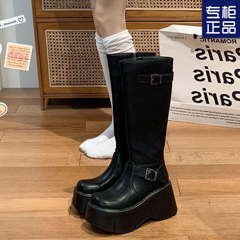 

Черные универсальные ботинки в британском стиле до колена на толстой подошве женские 2025 новые осенние ботинки-рыцари на платформе и стройнящие 40 чёрный