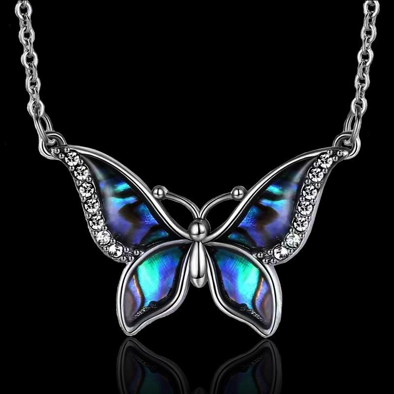 Sommer-Schmetterlings-Anhänger-Halskette für Frauen, Nischendesign, Tierschmuck, modische Accessoires im europäischen und amerikanischen Stil