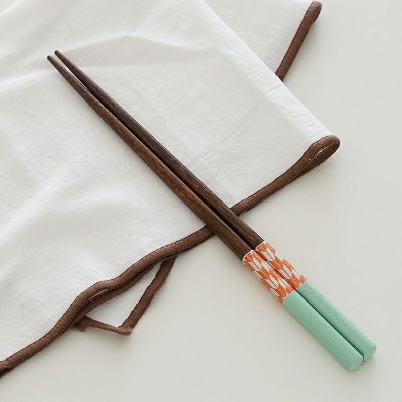 Dishwasher Safe Made in Japanese Lightweight Wooden Chopsticks for Kitchen Goods 22.5cm Chopsticks, Japan, Stylish, Pattern, Non-Slip, Couples,