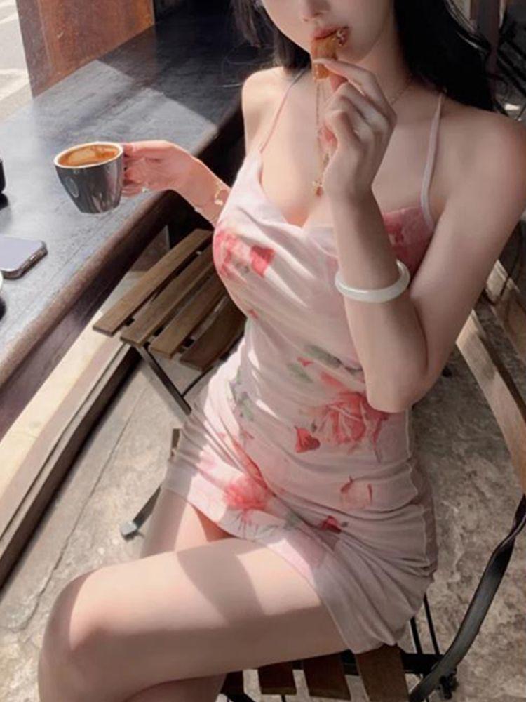 Rose print suspender dress women's summer design sense slim and thin pure desire sexy swinging collar short hip skirt