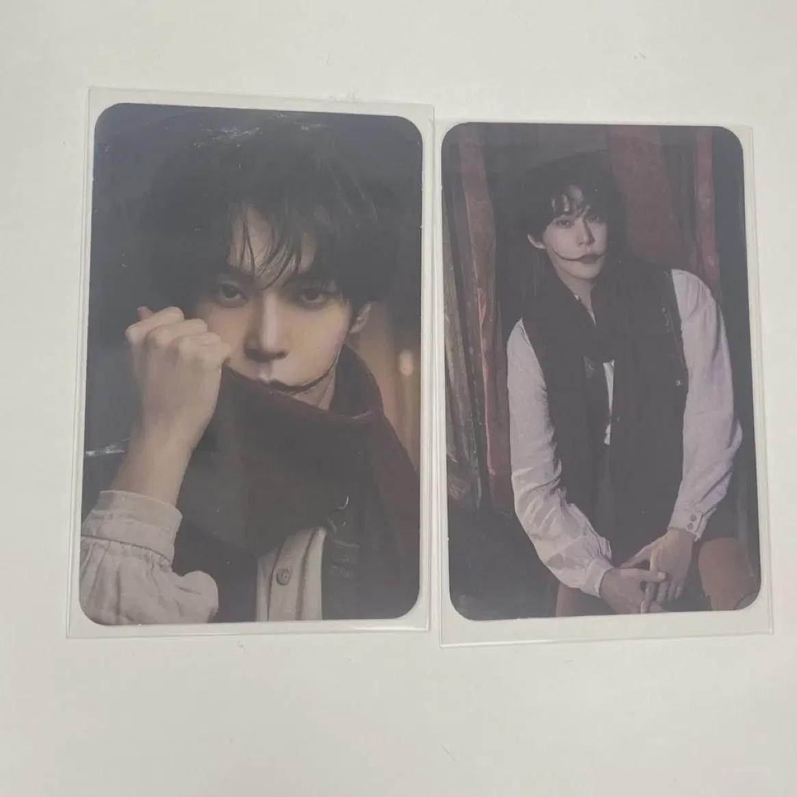 

Do-young Smiling Man Laughing Photocard