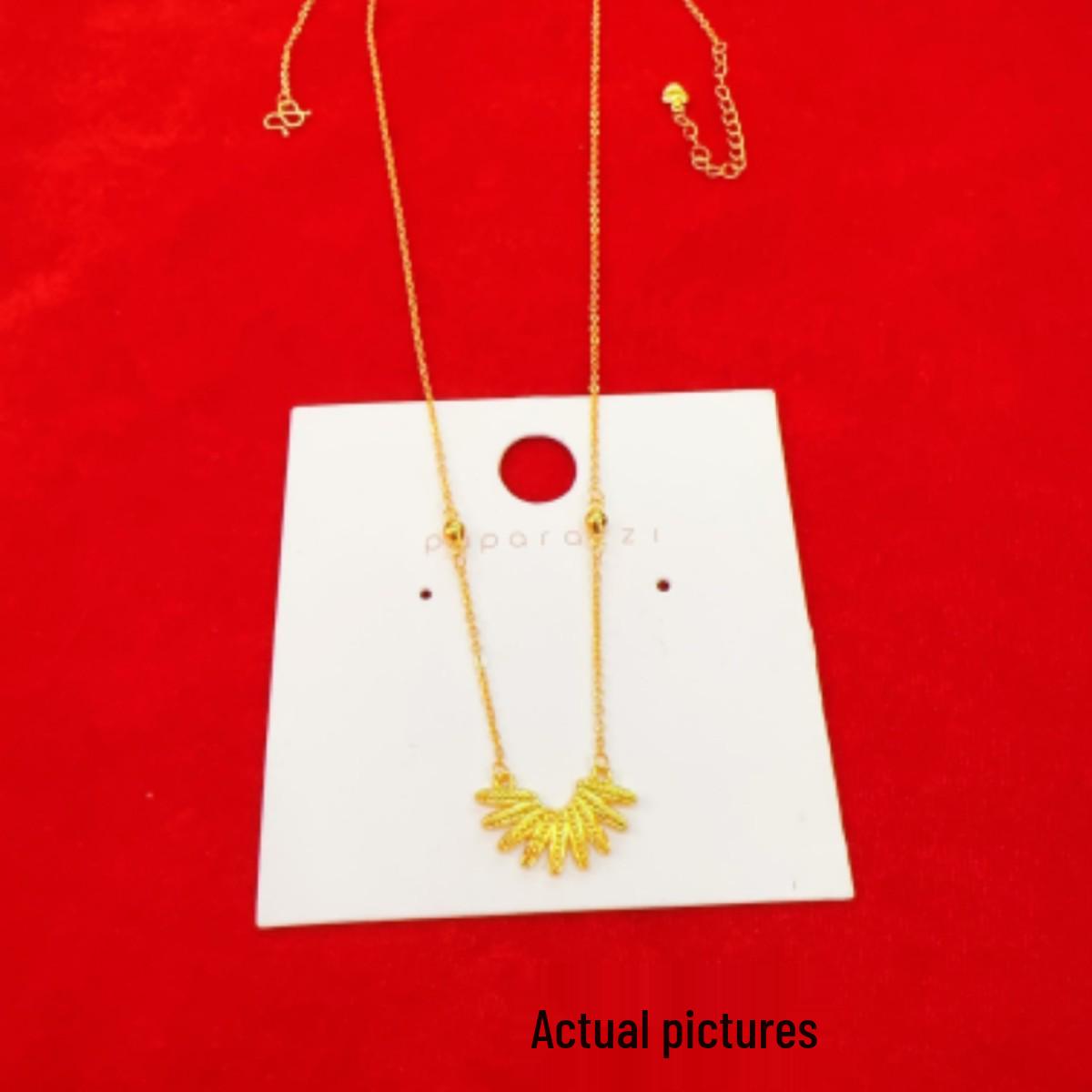 Золотой кулон-звезда: Женский Роскошный Аксессуар Лето 2025