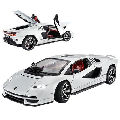 MyCar 1:24 Scale Die-cast Metal Lamborghini Countach LPI 800-4 Model Car - White Collector's Edition