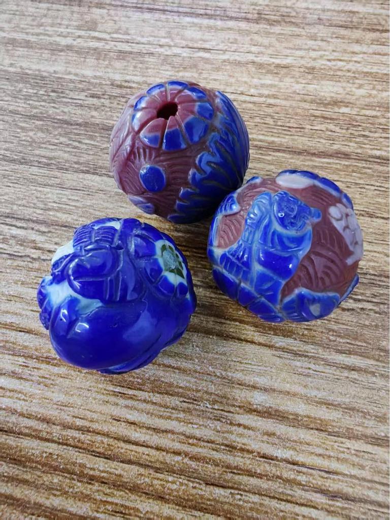 Antique Hand-Carved Multi-Layer Hollow Lampwork Glass Beads, 2.6cm Diameter, Random Patterns, Loose Beads