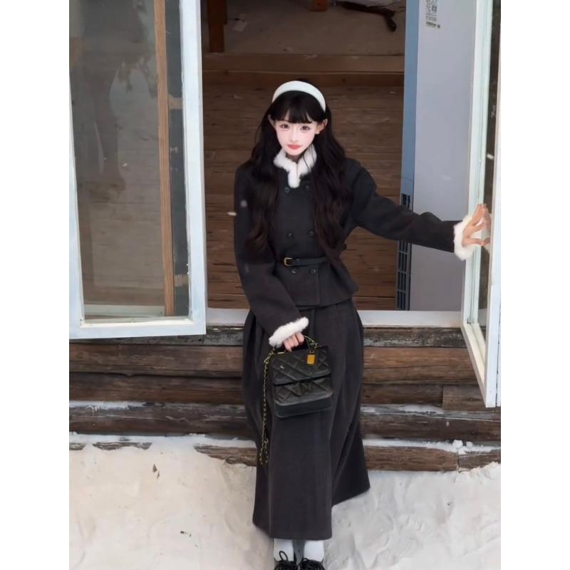 Costum elegant de toamnă și iarnă pentru femei, palton cu două rânduri de nasturi cu guler de lână și fustă plisată cu talie înaltă