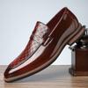 Big Size New Shoes for Men Patent Leather Dress Shoes Fashion Print Pointed Toe Leather Business Casual Shoes