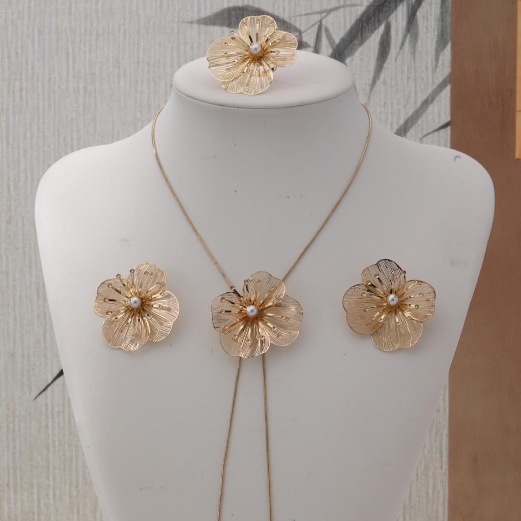 Simple personality exaggerated flower design light luxury versatile necklace ring stud earrings jewelry set