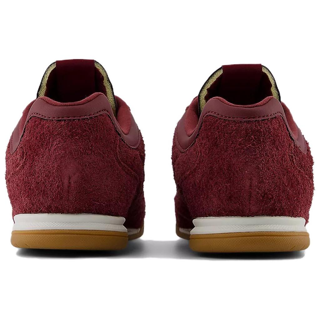 New Balance RC42 Classic Crimson Butterscotch Unisex Sneaker Rot URC42HF