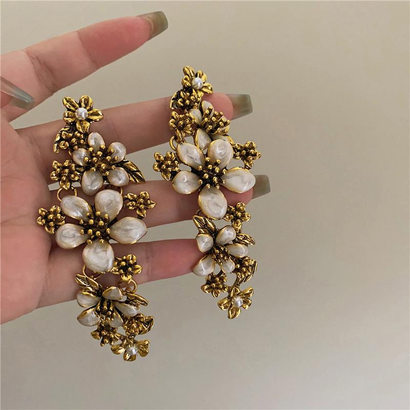 Silver needle oil flower leaves pearl earrings French court style fringed earrings medieval vintage earrings women