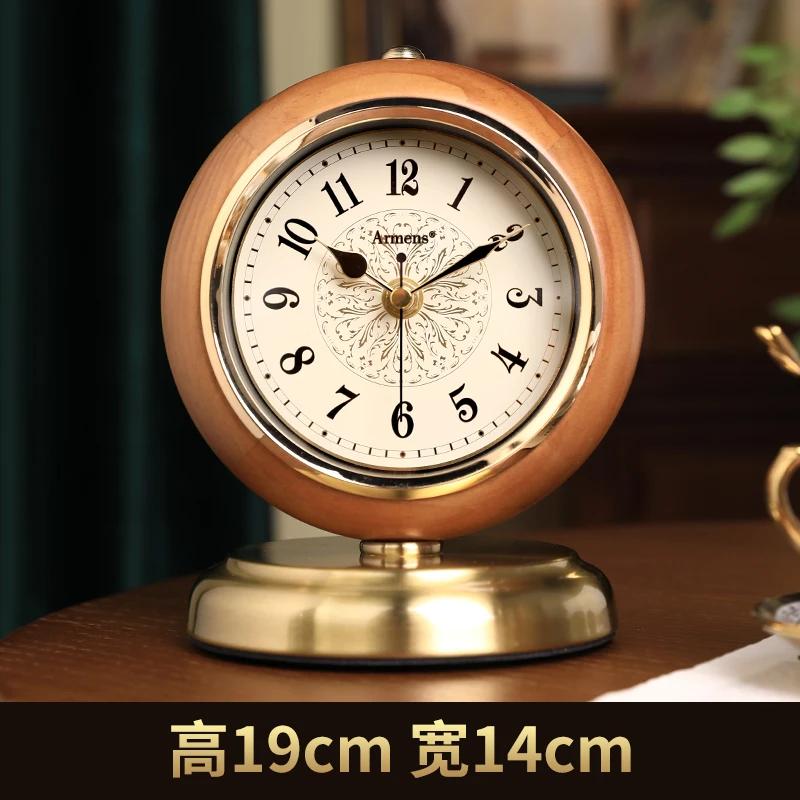 

Pendulum desktop high-end sense living room art desktop ornament light luxury high-end clock