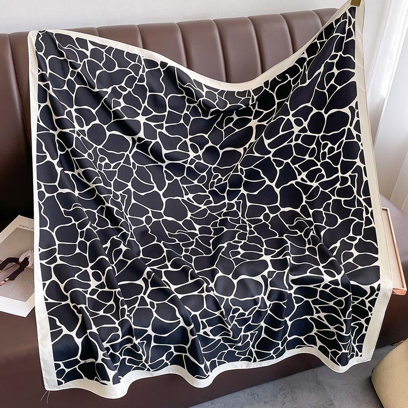 Fashion Luxury Women Scarf Silk Square Crack Print Fashion Design Hijabs Female Neckerchief Scarves Wrap Headband Bandana