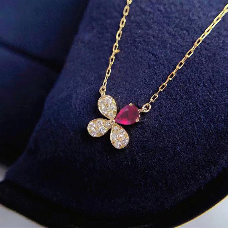 

Ожерелье с бриллиантами в виде четырехлистного клевера из розового красного цвета, высококачественное ожерелье с цветком на ключице для женщин