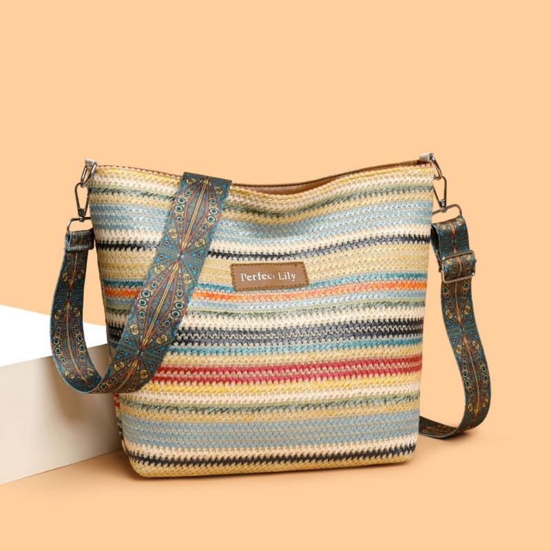 New Women's Shoulder Bag Casual Personality Flow Fashion Niche Messenger Bag Large Capacity Tote Bag