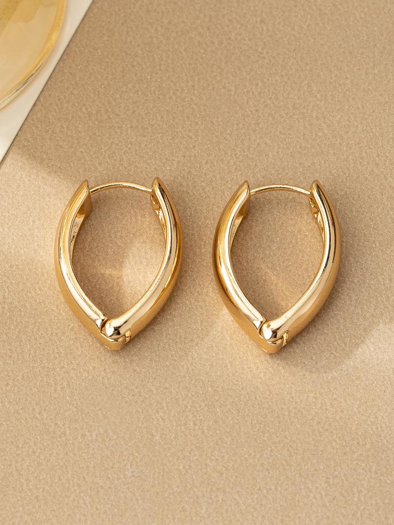 V-shaped Glossy Earrings Simple and Exquisite Stud Earrings Elegant and Sweet Trendy Earrings