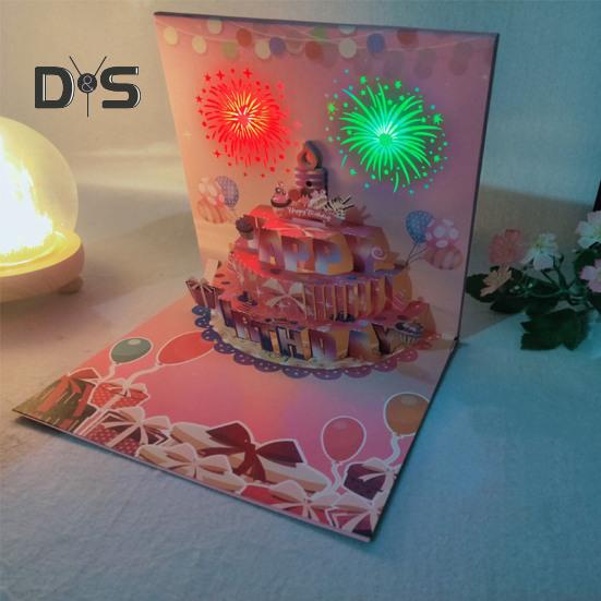3D Pop Up Bursdagskort Bursdagskake Gratulasjonskort med Pyroteknikk Musikk Blåsbare stearinlys Bursdagsoverraskelse Minne til henne Ham
