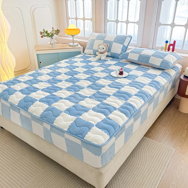 Milk fleece mattress cover fleece thickened padded cotton autumn and winter coral flannel mattress protective cover bedspread cross-border wholesale