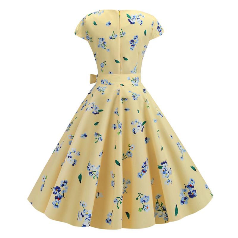2024 Trendy Retro Round Neck Summer Dress with Short Sleeves and Flowy Print