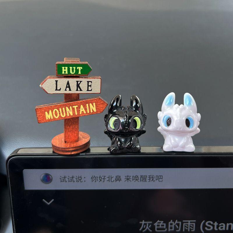 Dragon Taming Master Cute Center Console Toothless Couple Doll Accessories Car Creative Decoration Ornament