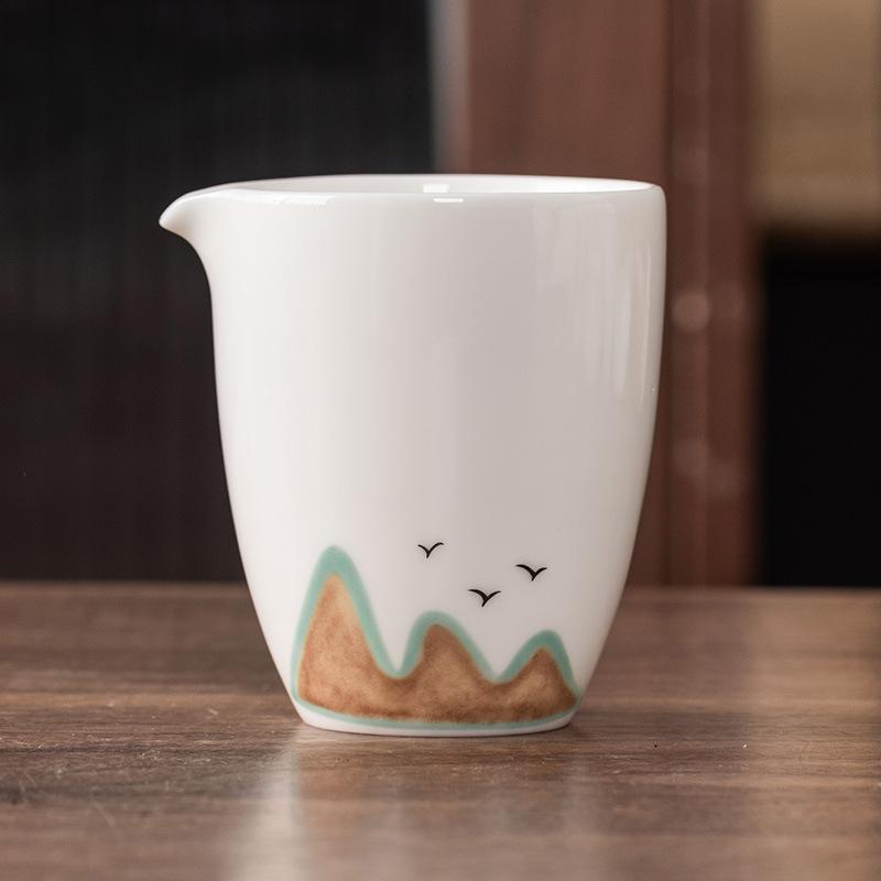 Suet Jade Porcelain Fair Cup White Porcelain Tea Set Tea Set Tea Set Tea Cup Male Cup Filter Tea Leak Tea Sea High-grade Tea Art Accessories