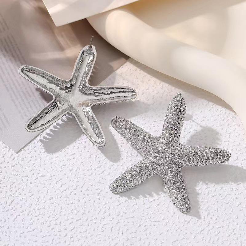 Starfish Geometric Stud Earrings: European & American Metal Textured Design
